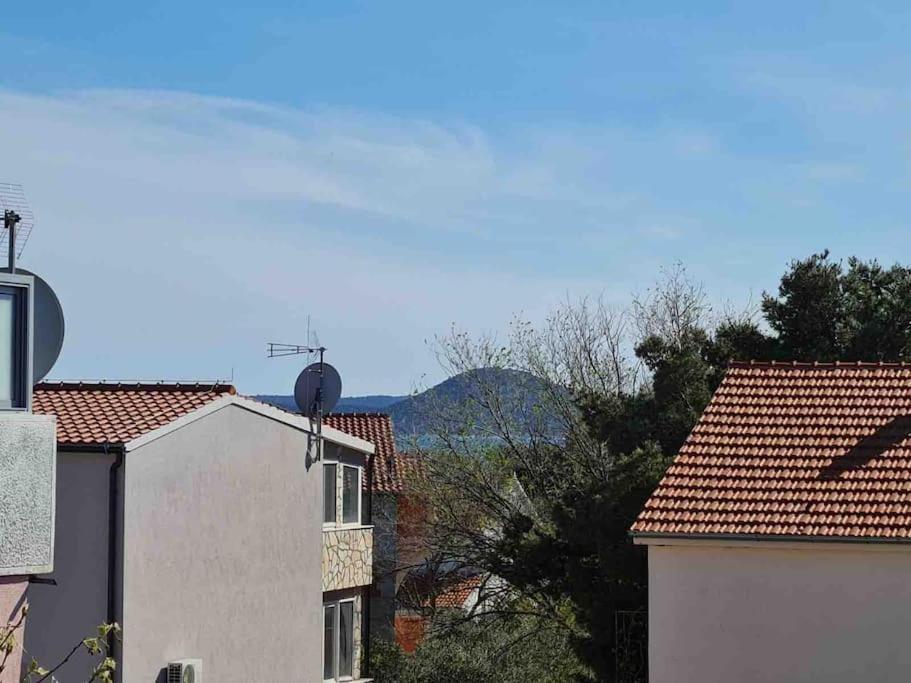 Ferienwohnung Prostorny Domov V Nejkrasnejsi Casti Chorvatska Vodice Exterior foto